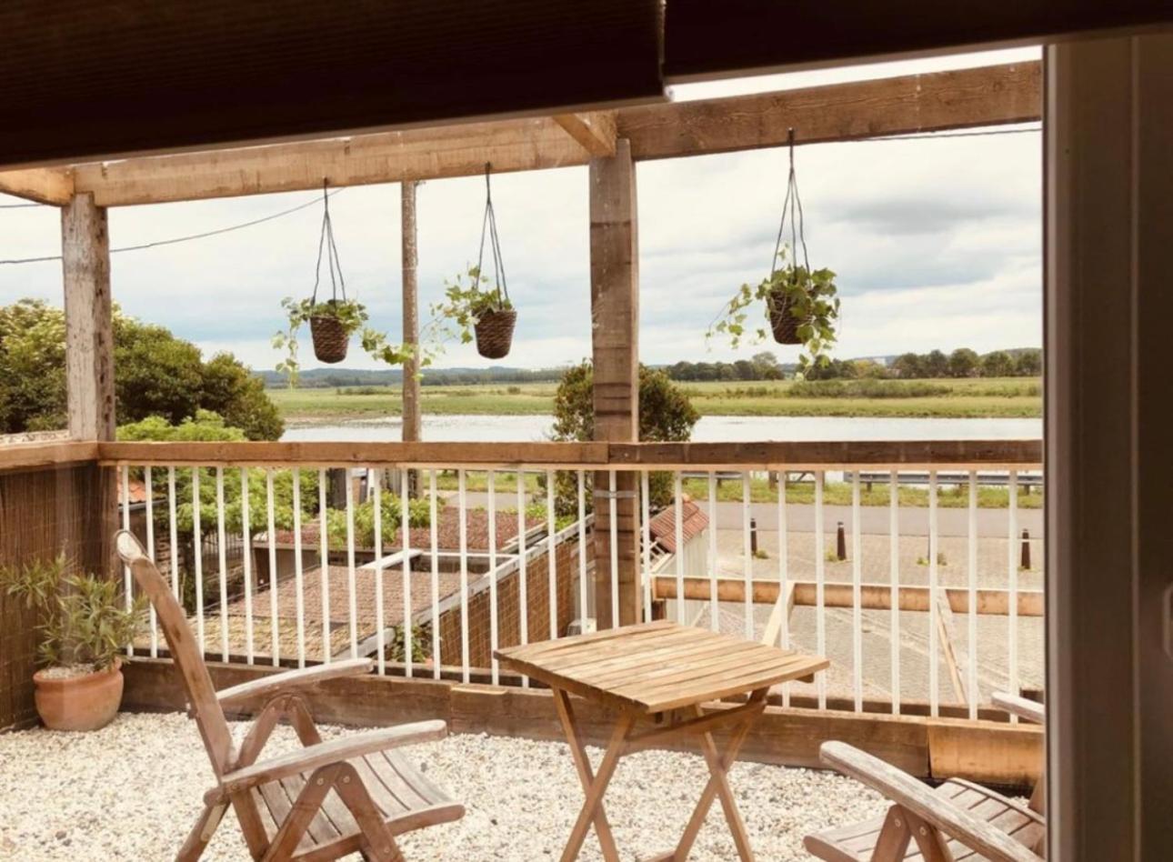 Maas Suites Lanaken Exteriör bild