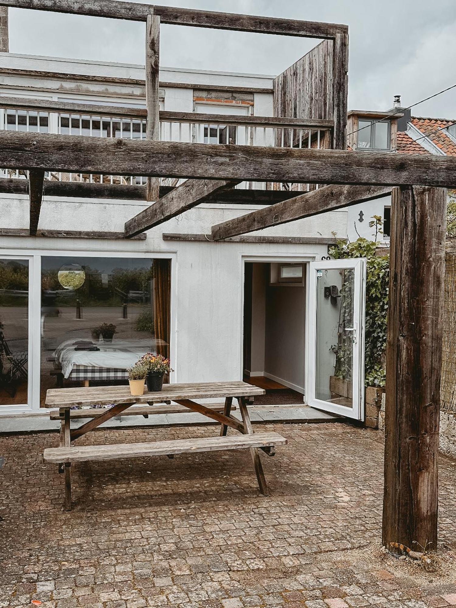 Maas Suites Lanaken Exteriör bild