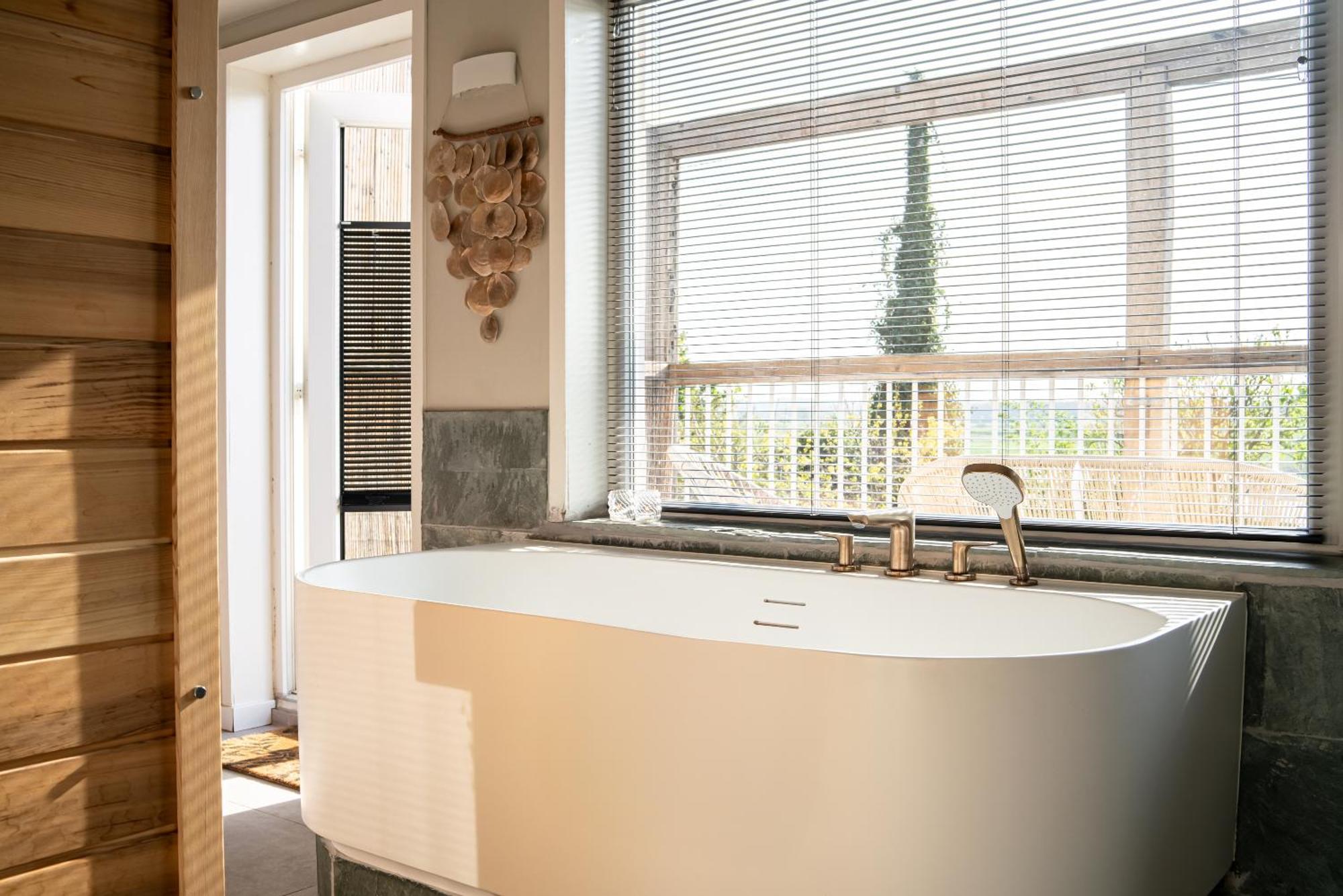 Maas Suites Lanaken Exteriör bild