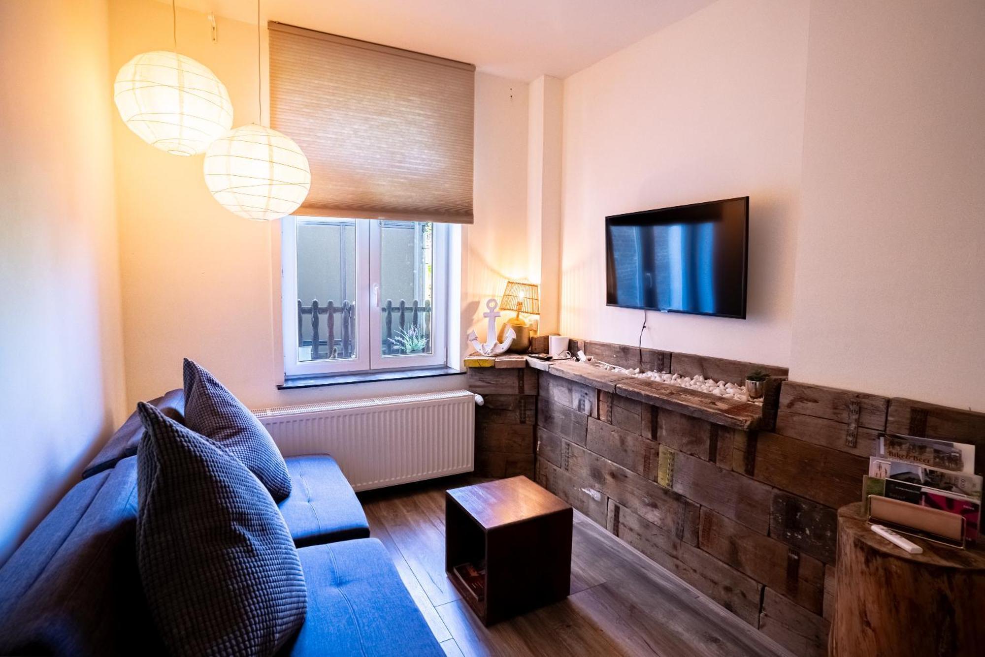 Maas Suites Lanaken Exteriör bild